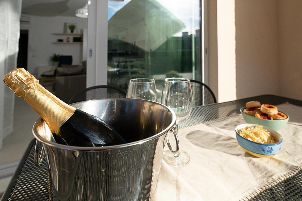 Apartment Brezza Di Lago - Regarda Travel Lazise Bagian luar foto